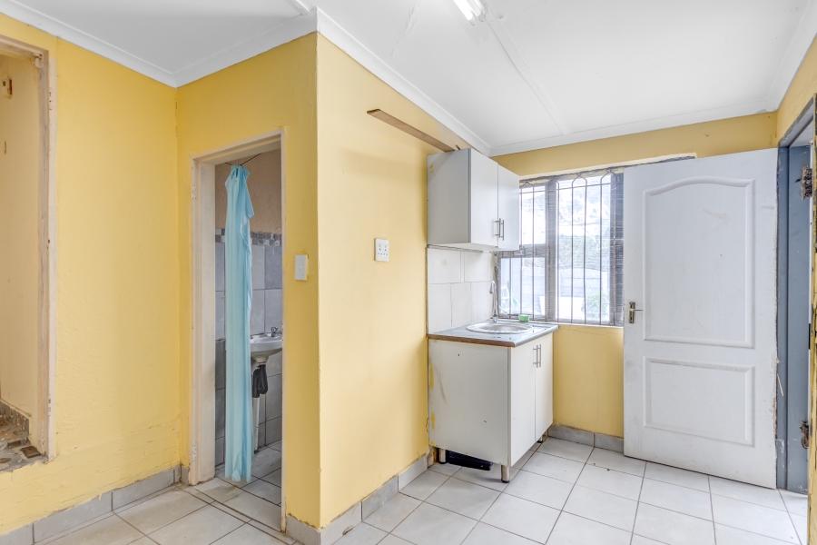 9 Bedroom Property for Sale in Kew Gauteng