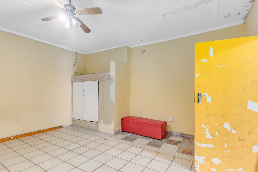 9 Bedroom Property for Sale in Kew Gauteng