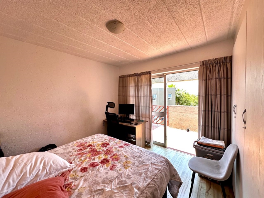 2 Bedroom Property for Sale in Allens Nek Gauteng