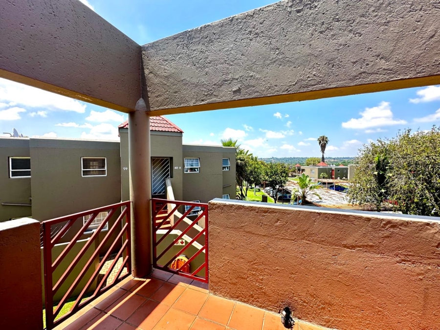 2 Bedroom Property for Sale in Allens Nek Gauteng