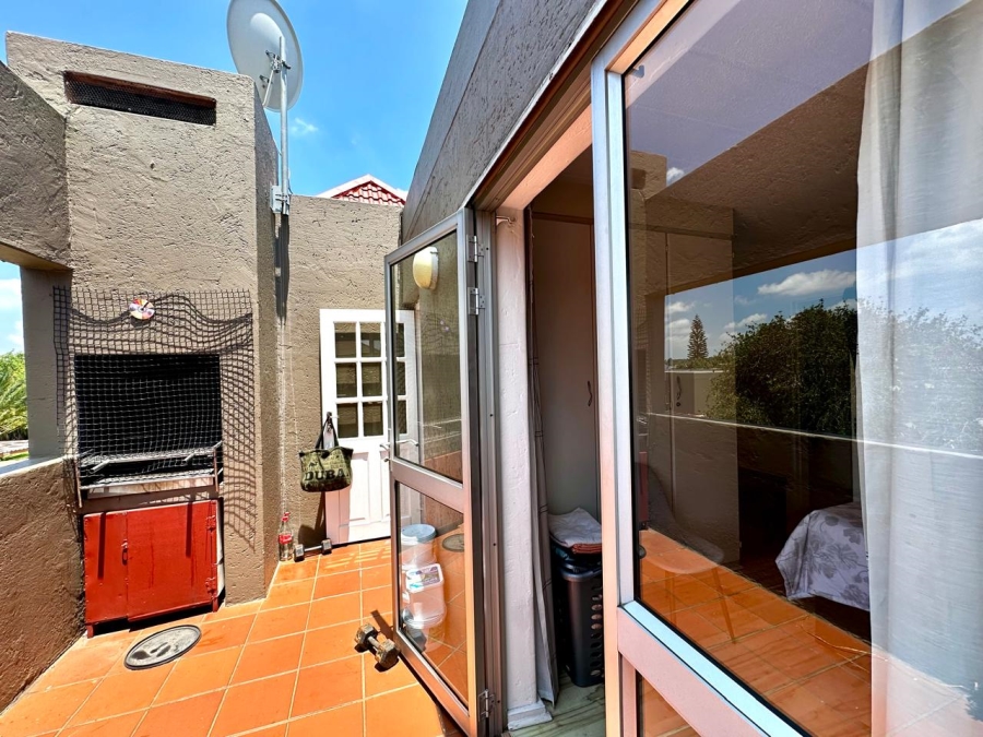 2 Bedroom Property for Sale in Allens Nek Gauteng