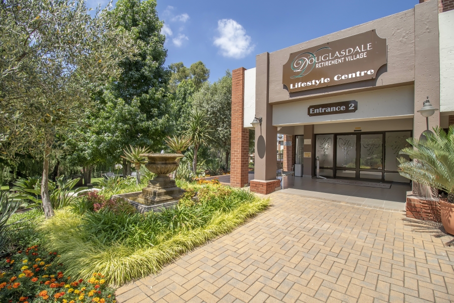 1 Bedroom Property for Sale in Douglasdale Gauteng