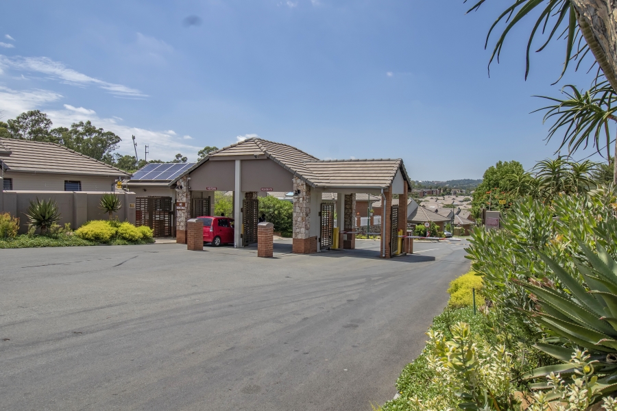 1 Bedroom Property for Sale in Douglasdale Gauteng