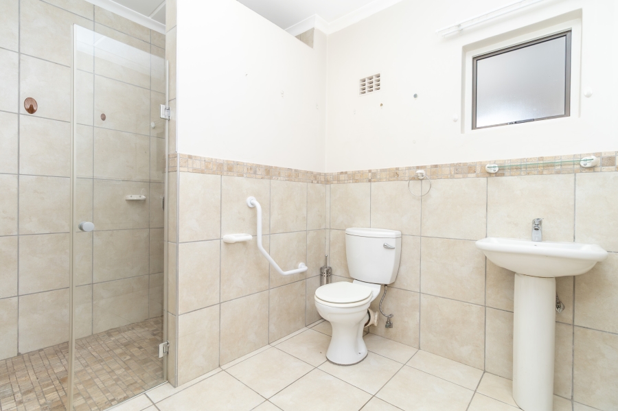 1 Bedroom Property for Sale in Douglasdale Gauteng