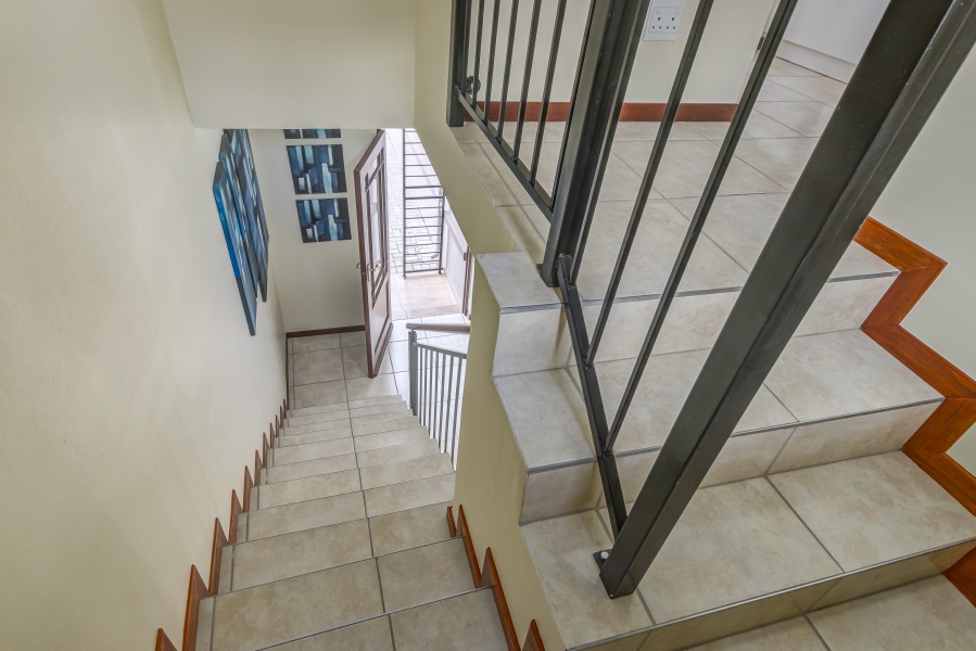 2 Bedroom Property for Sale in Barbeque Downs Gauteng