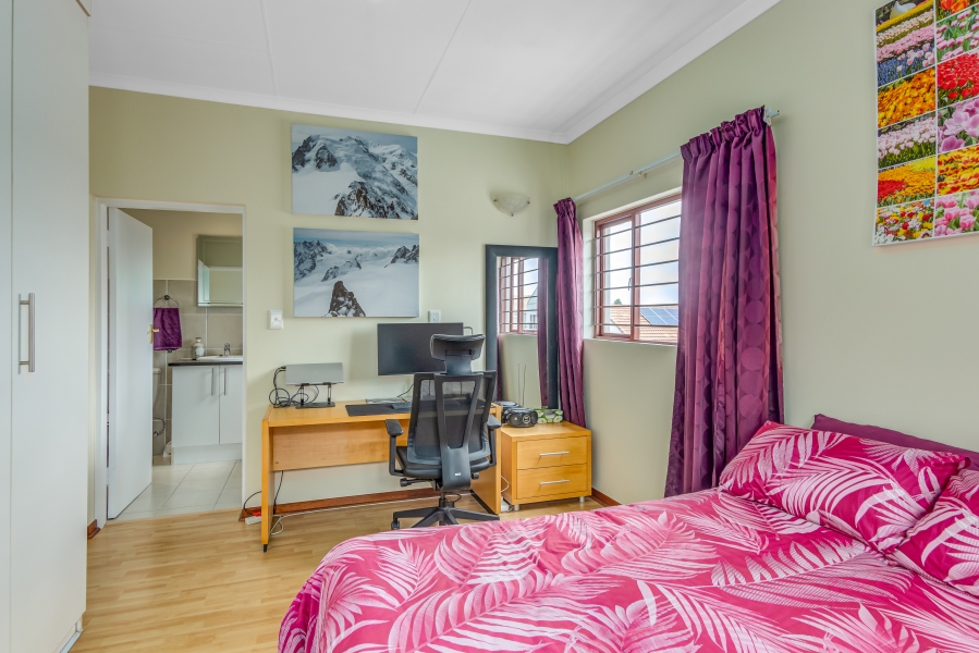 2 Bedroom Property for Sale in Barbeque Downs Gauteng