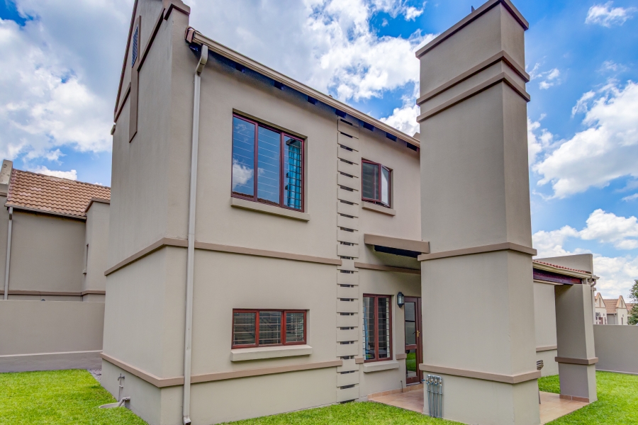 2 Bedroom Property for Sale in Barbeque Downs Gauteng