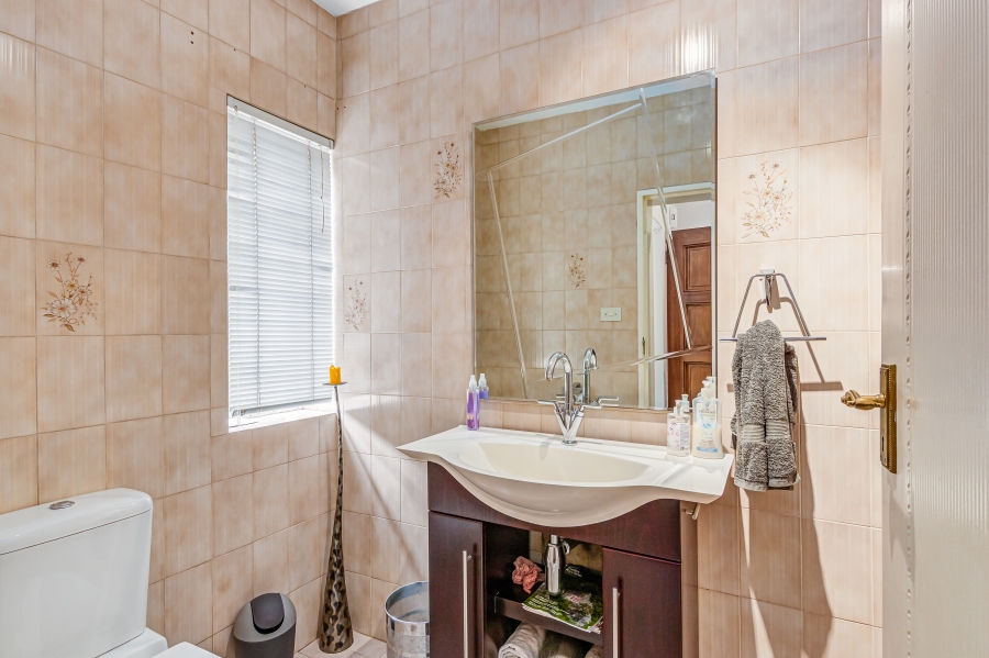 4 Bedroom Property for Sale in Chartwell Gauteng