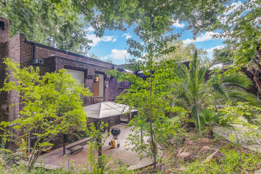 4 Bedroom Property for Sale in Bryanston Gauteng