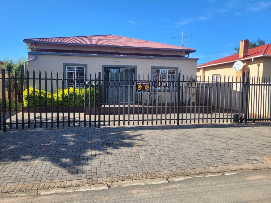 4 Bedroom Property for Sale in Randgate Gauteng