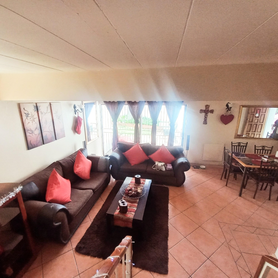 2 Bedroom Property for Sale in Florida Park Gauteng
