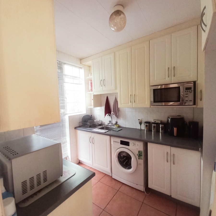 2 Bedroom Property for Sale in Florida Park Gauteng