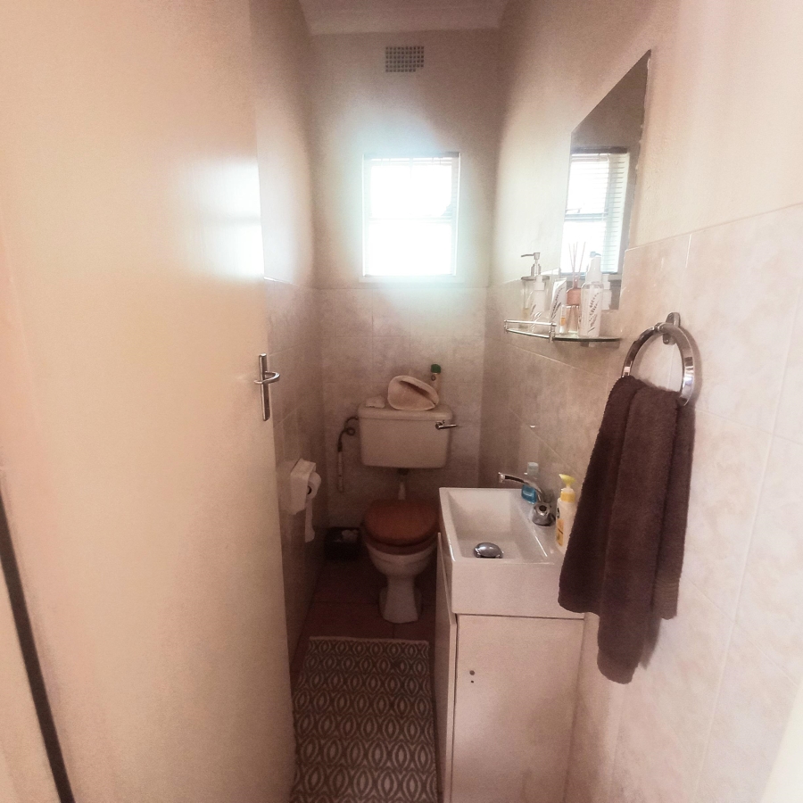 2 Bedroom Property for Sale in Florida Park Gauteng