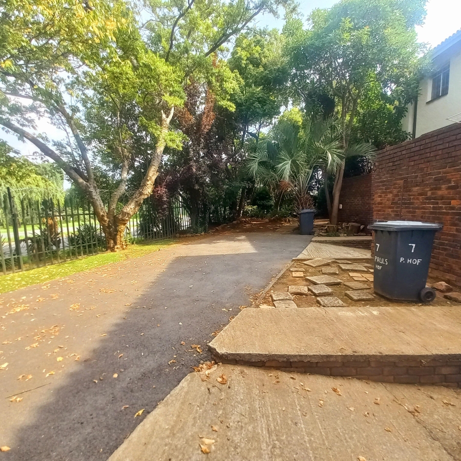 2 Bedroom Property for Sale in Florida Park Gauteng