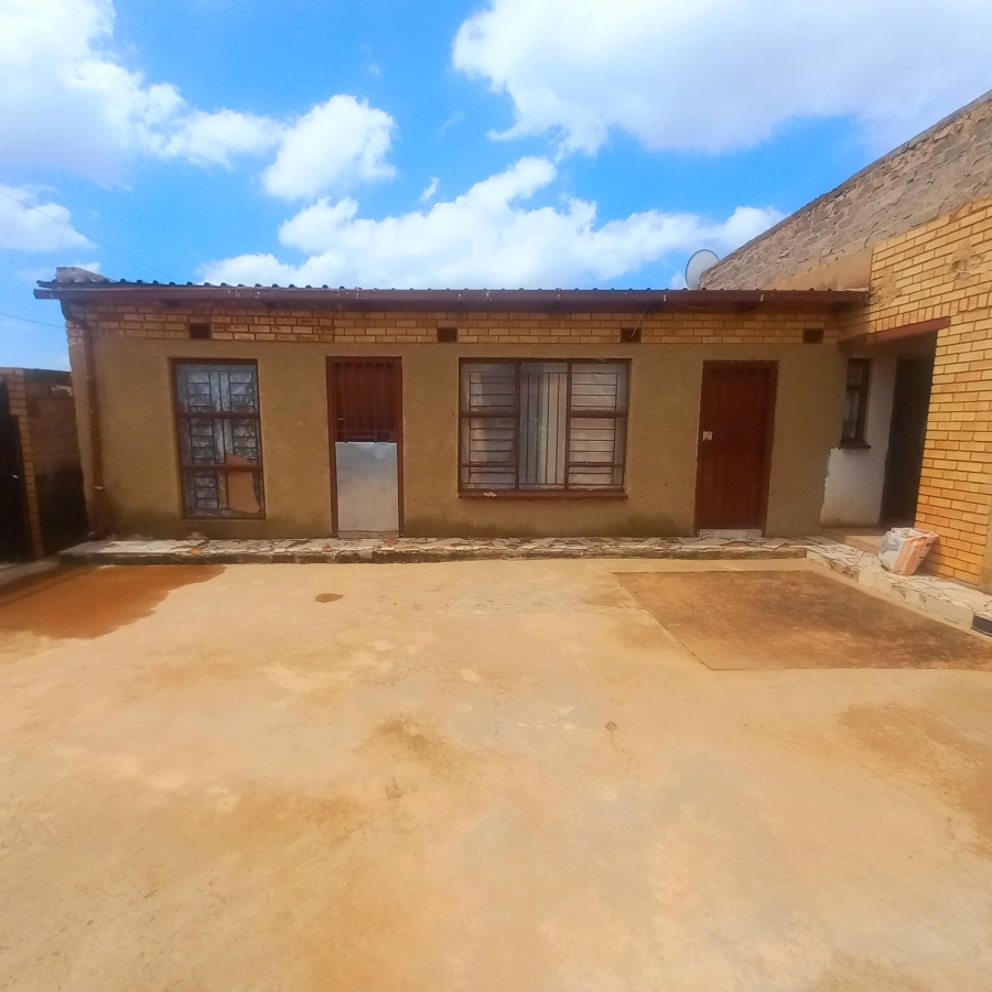 1 Bedroom Property for Sale in Simunye Gauteng