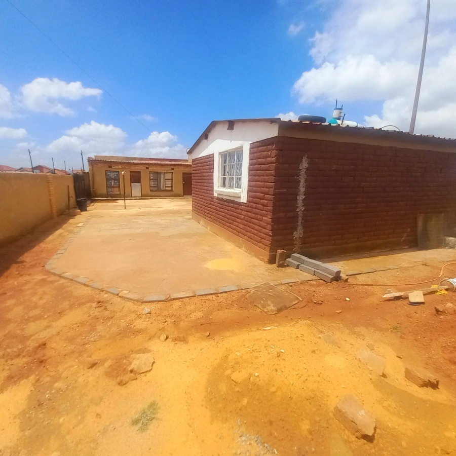 1 Bedroom Property for Sale in Simunye Gauteng