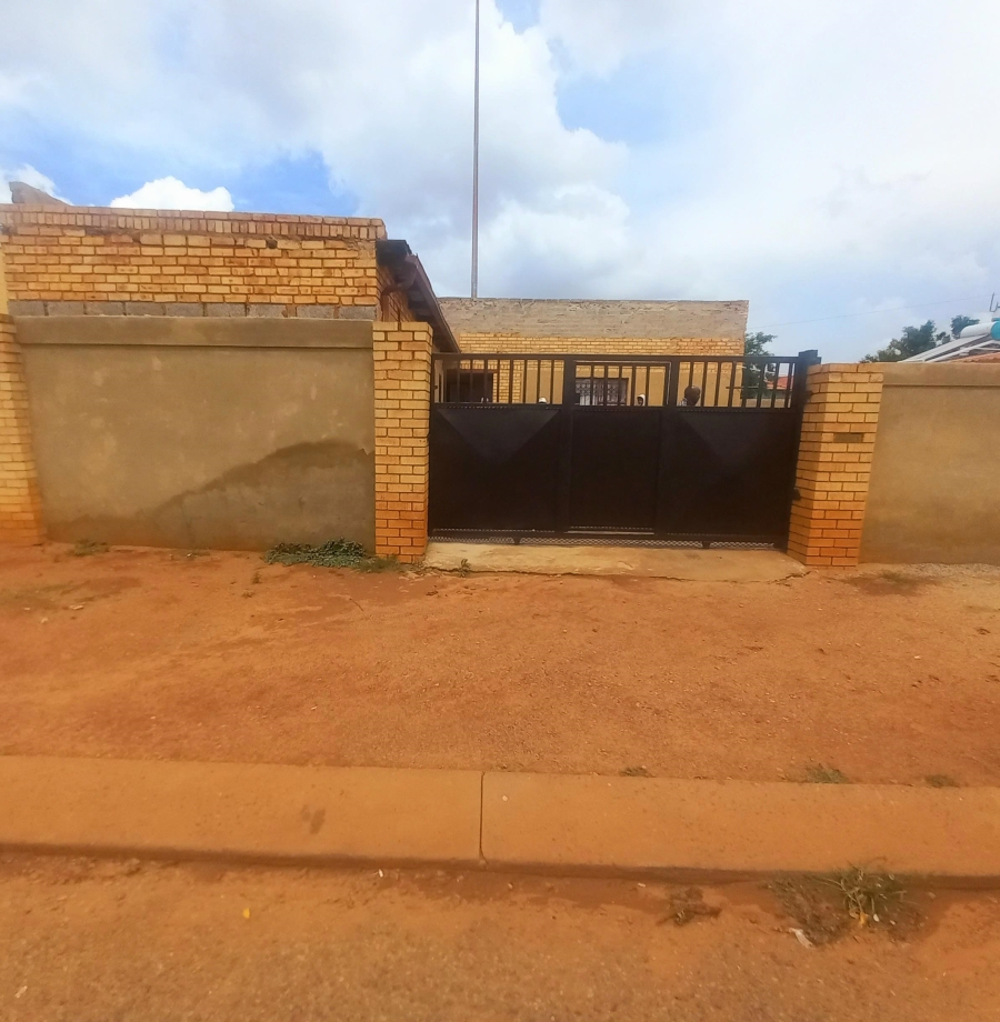 1 Bedroom Property for Sale in Simunye Gauteng