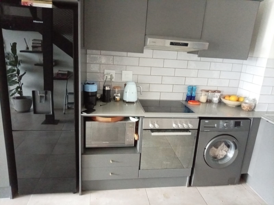 1 Bedroom Property for Sale in Sandown Gauteng