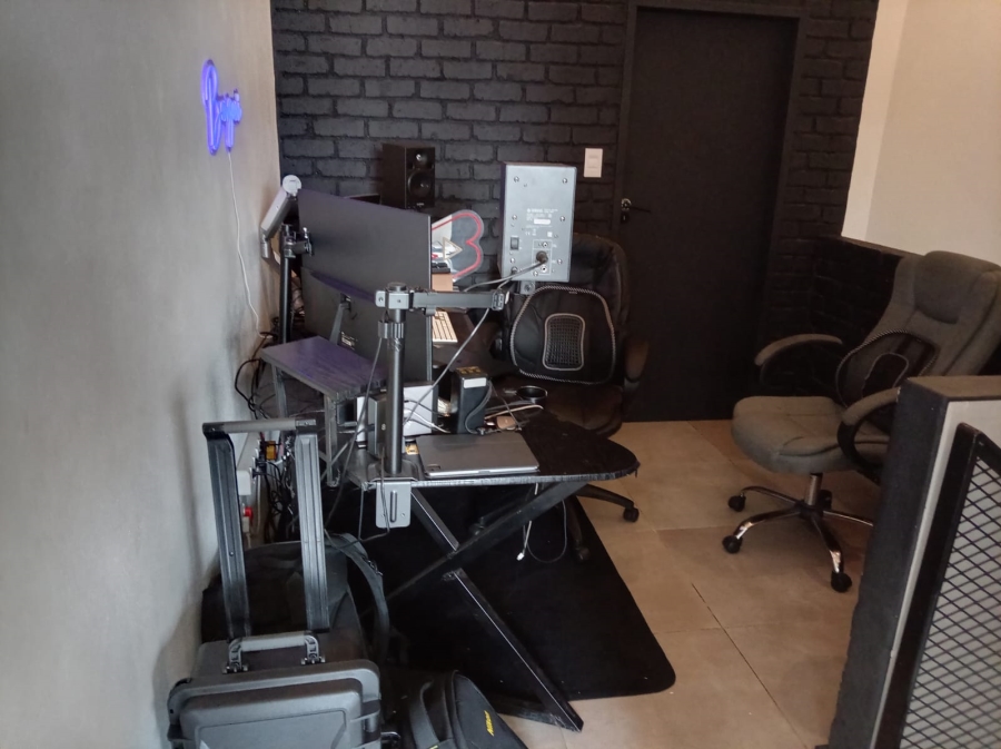 1 Bedroom Property for Sale in Sandown Gauteng