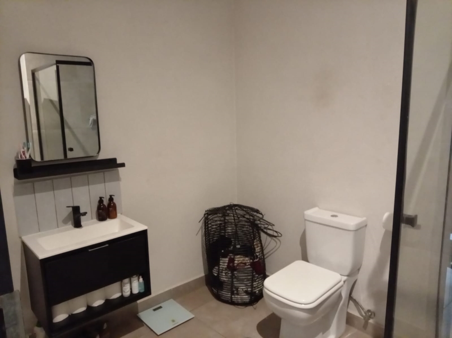 1 Bedroom Property for Sale in Sandown Gauteng