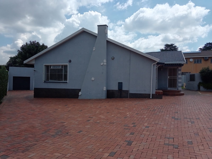 4 Bedroom Property for Sale in Blairgowrie Gauteng