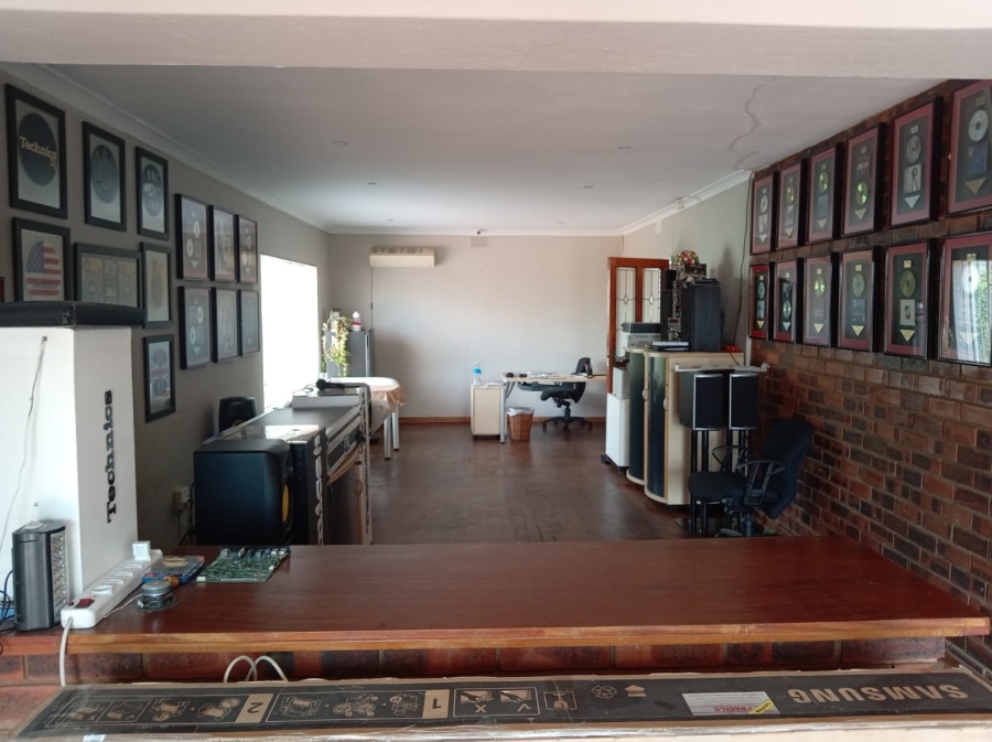 4 Bedroom Property for Sale in Blairgowrie Gauteng