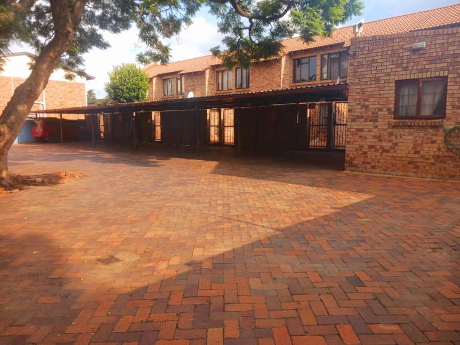 1 Bedroom Property for Sale in Windsor West Gauteng