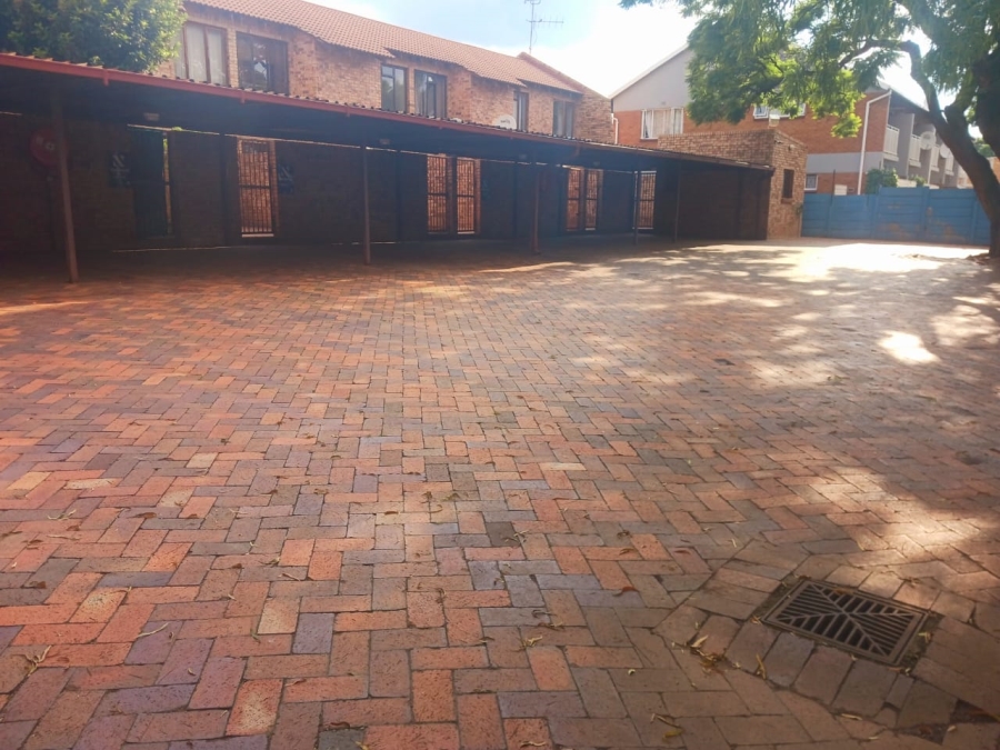 1 Bedroom Property for Sale in Windsor West Gauteng