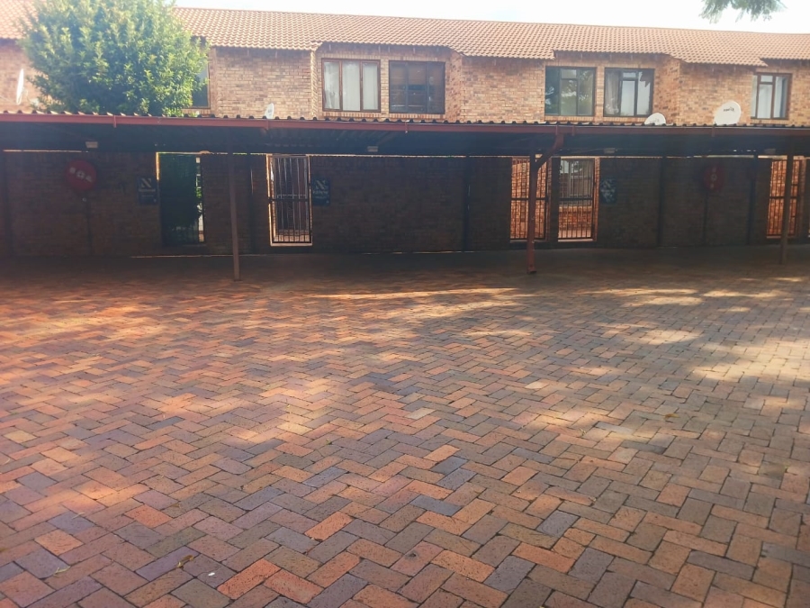 1 Bedroom Property for Sale in Windsor West Gauteng