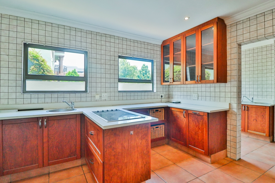 4 Bedroom Property for Sale in Silver Lakes Golf Estate Gauteng