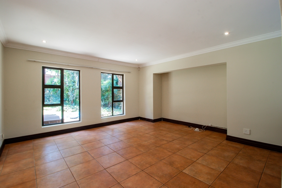 4 Bedroom Property for Sale in Silver Lakes Golf Estate Gauteng