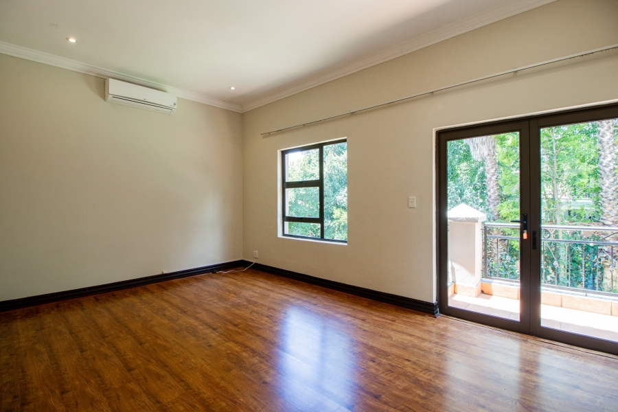 4 Bedroom Property for Sale in Silver Lakes Golf Estate Gauteng