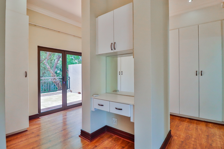 4 Bedroom Property for Sale in Silver Lakes Golf Estate Gauteng