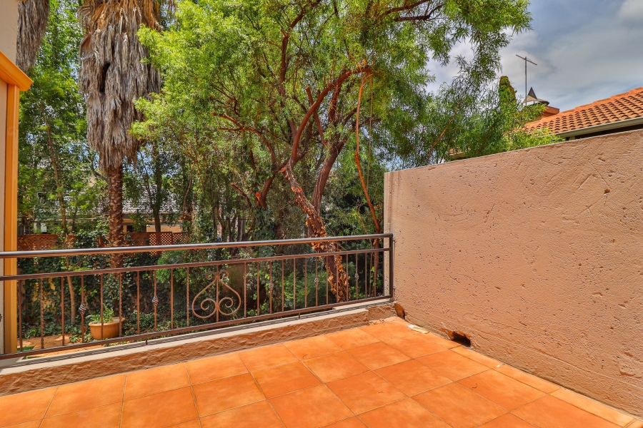 4 Bedroom Property for Sale in Silver Lakes Golf Estate Gauteng