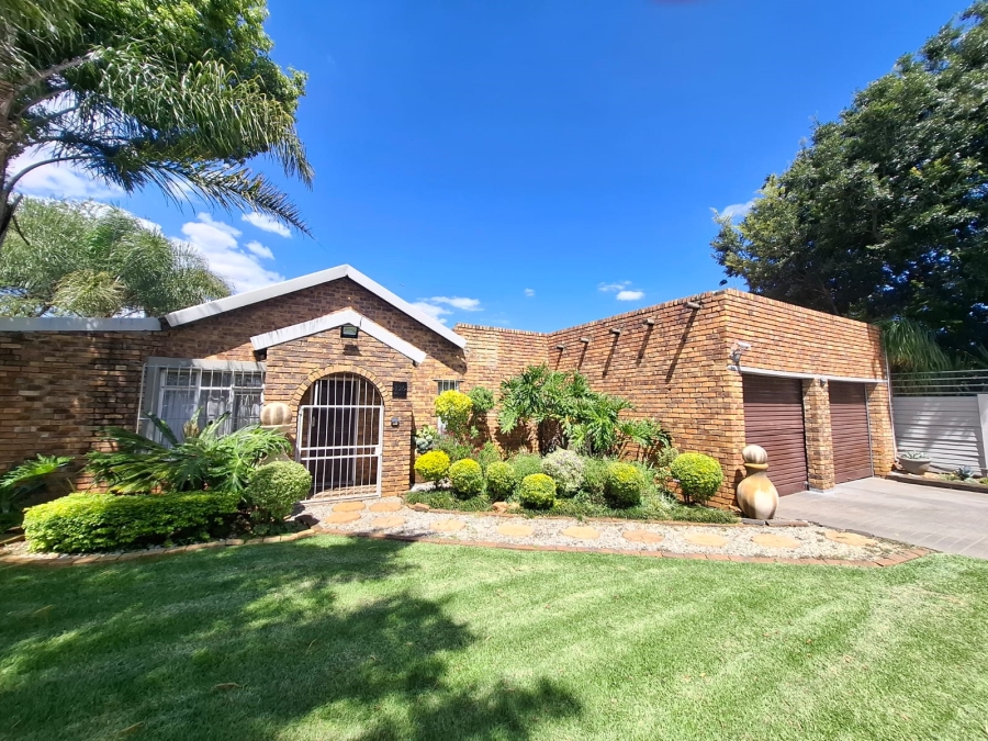 3 Bedroom Property for Sale in Pierre Van Ryneveld Gauteng
