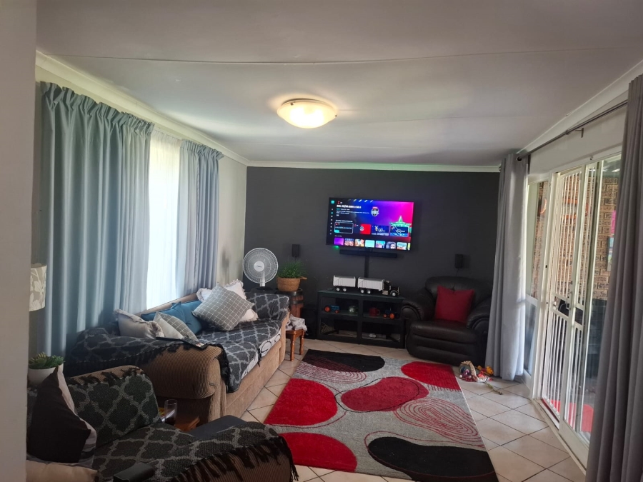 3 Bedroom Property for Sale in Pierre Van Ryneveld Gauteng