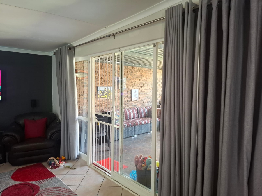 3 Bedroom Property for Sale in Pierre Van Ryneveld Gauteng