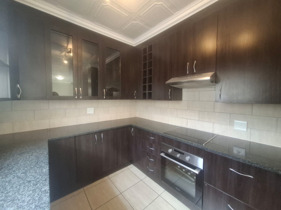 To Let 4 Bedroom Property for Rent in Noordwyk Gauteng