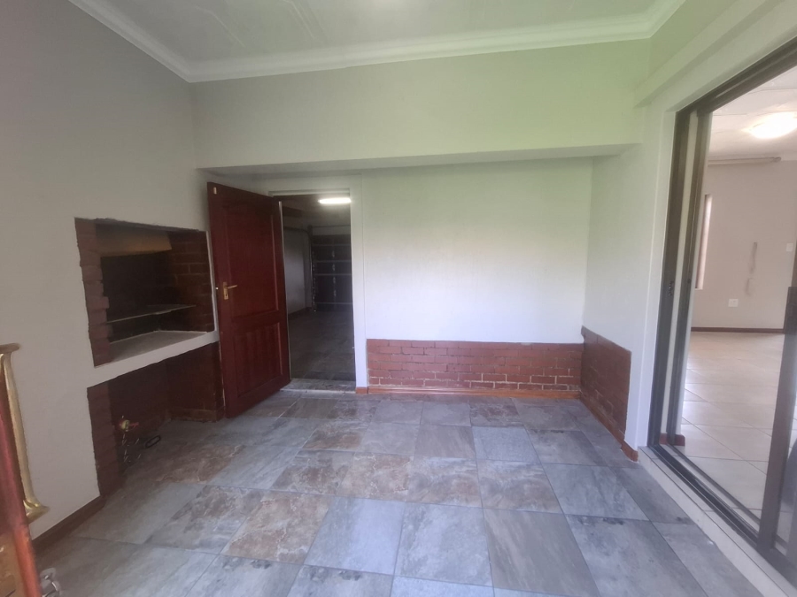 To Let 4 Bedroom Property for Rent in Noordwyk Gauteng