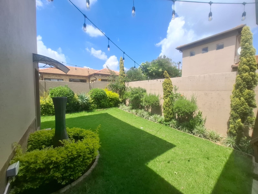 To Let 4 Bedroom Property for Rent in Noordwyk Gauteng