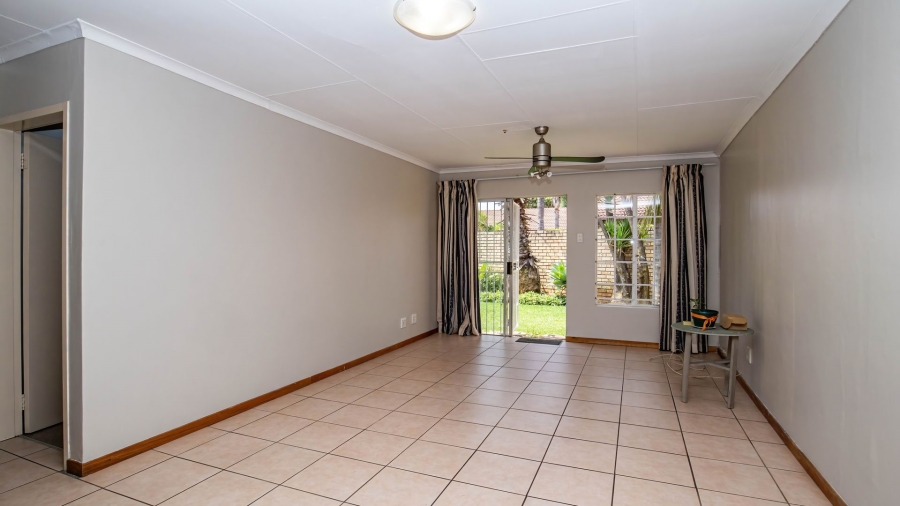 2 Bedroom Property for Sale in Faerie Glen Gauteng