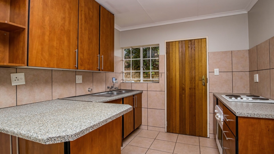 2 Bedroom Property for Sale in Faerie Glen Gauteng