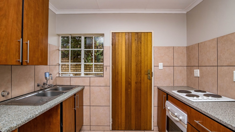 2 Bedroom Property for Sale in Faerie Glen Gauteng