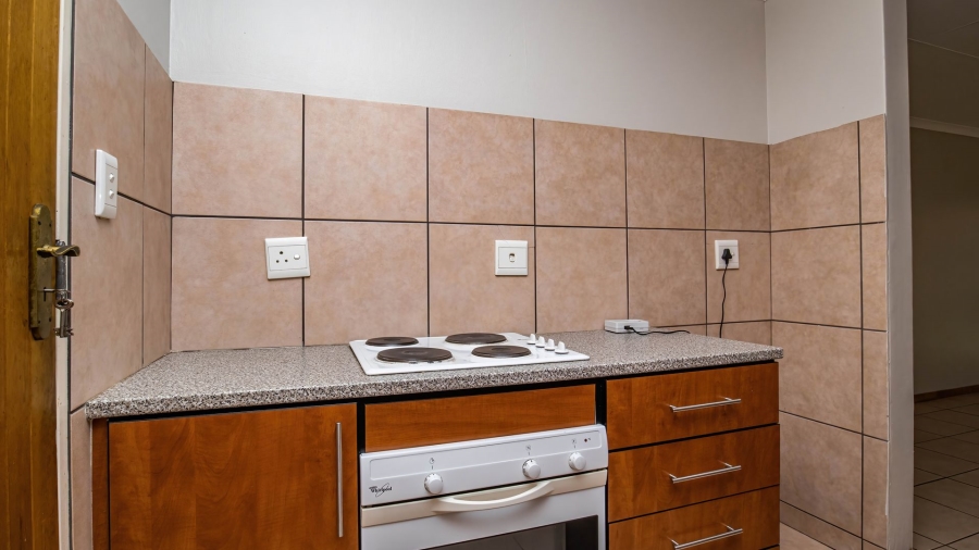 2 Bedroom Property for Sale in Faerie Glen Gauteng