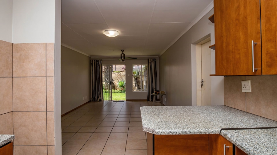 2 Bedroom Property for Sale in Faerie Glen Gauteng
