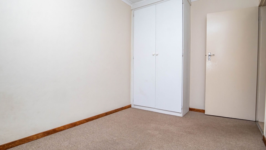 2 Bedroom Property for Sale in Faerie Glen Gauteng