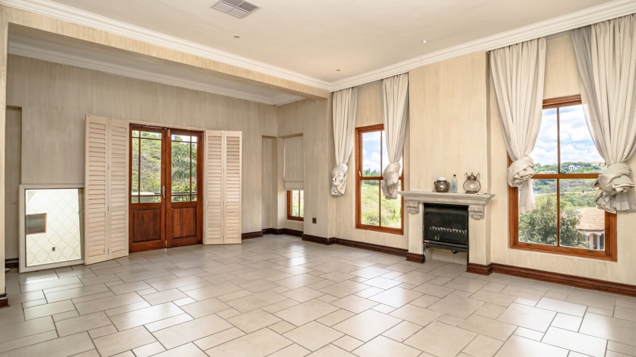 5 Bedroom Property for Sale in Waterkloof Ridge Gauteng