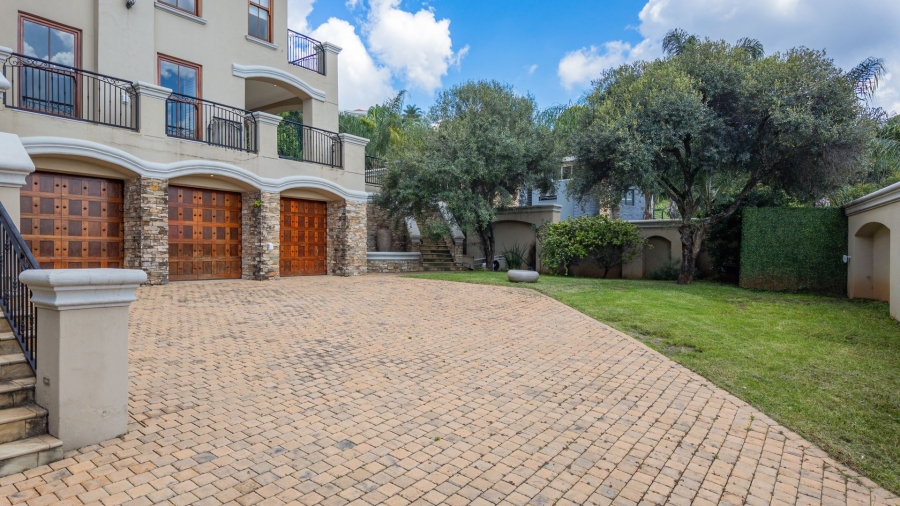 To Let 5 Bedroom Property for Rent in Waterkloof Ridge Gauteng