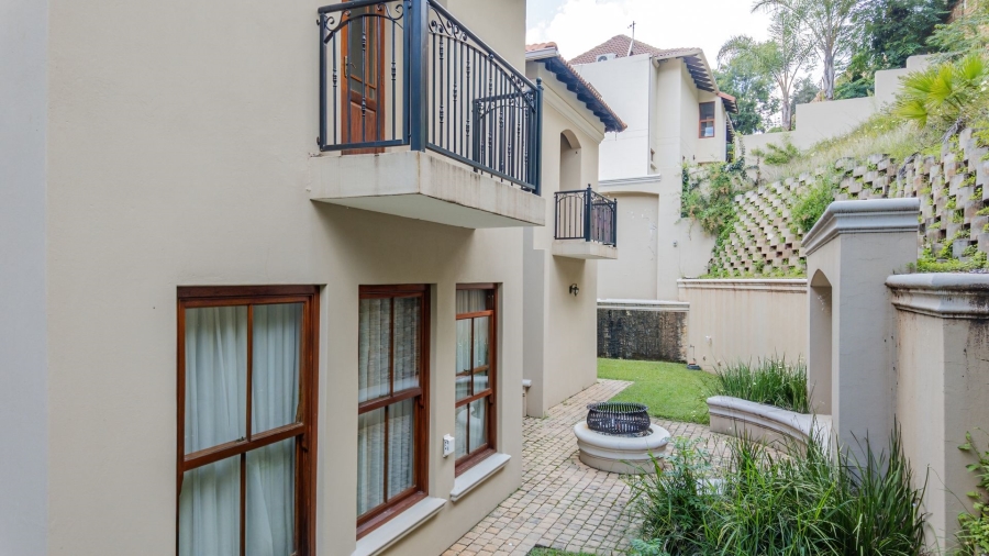 To Let 5 Bedroom Property for Rent in Waterkloof Ridge Gauteng