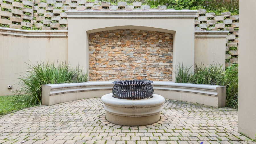 To Let 5 Bedroom Property for Rent in Waterkloof Ridge Gauteng